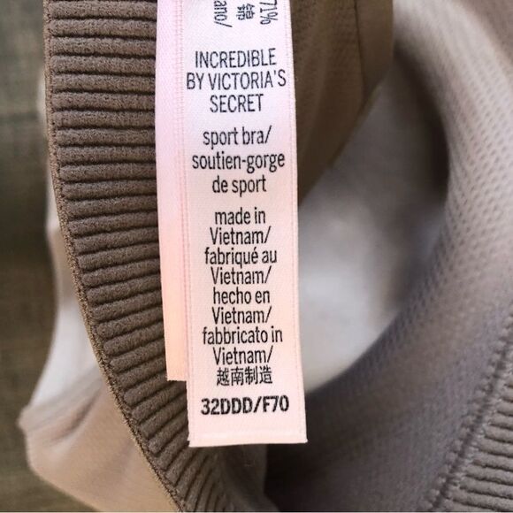 Incredible by Victoria’s Secret Sports Bra - Picture 3 of 3